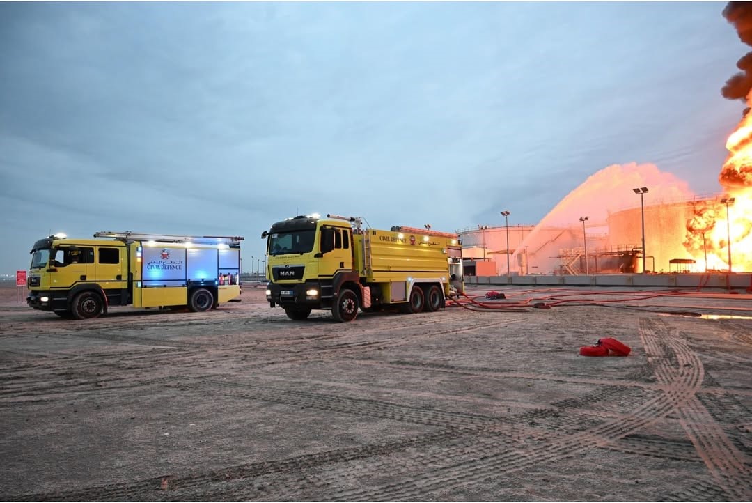 İran, Bahreyn’de yakıt tanklarını vurdu