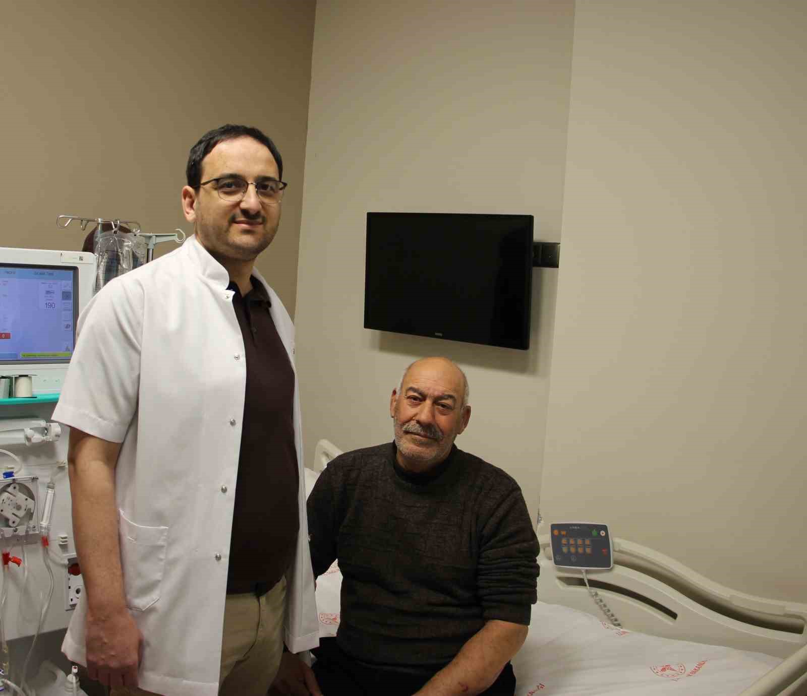 Nefroloji Uzmanı Genç: "Böbrek rahatsızlıkları, önlem alınmadığında hayati risk taşır"