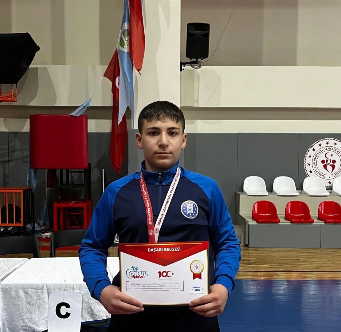 Kütahyalı sporcu Halil Emin Kayser’den başarı