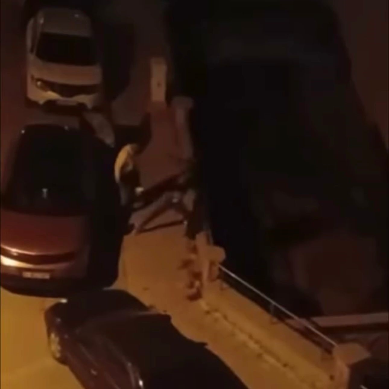 İki grup arasındaki yumruklu kavga kamerada