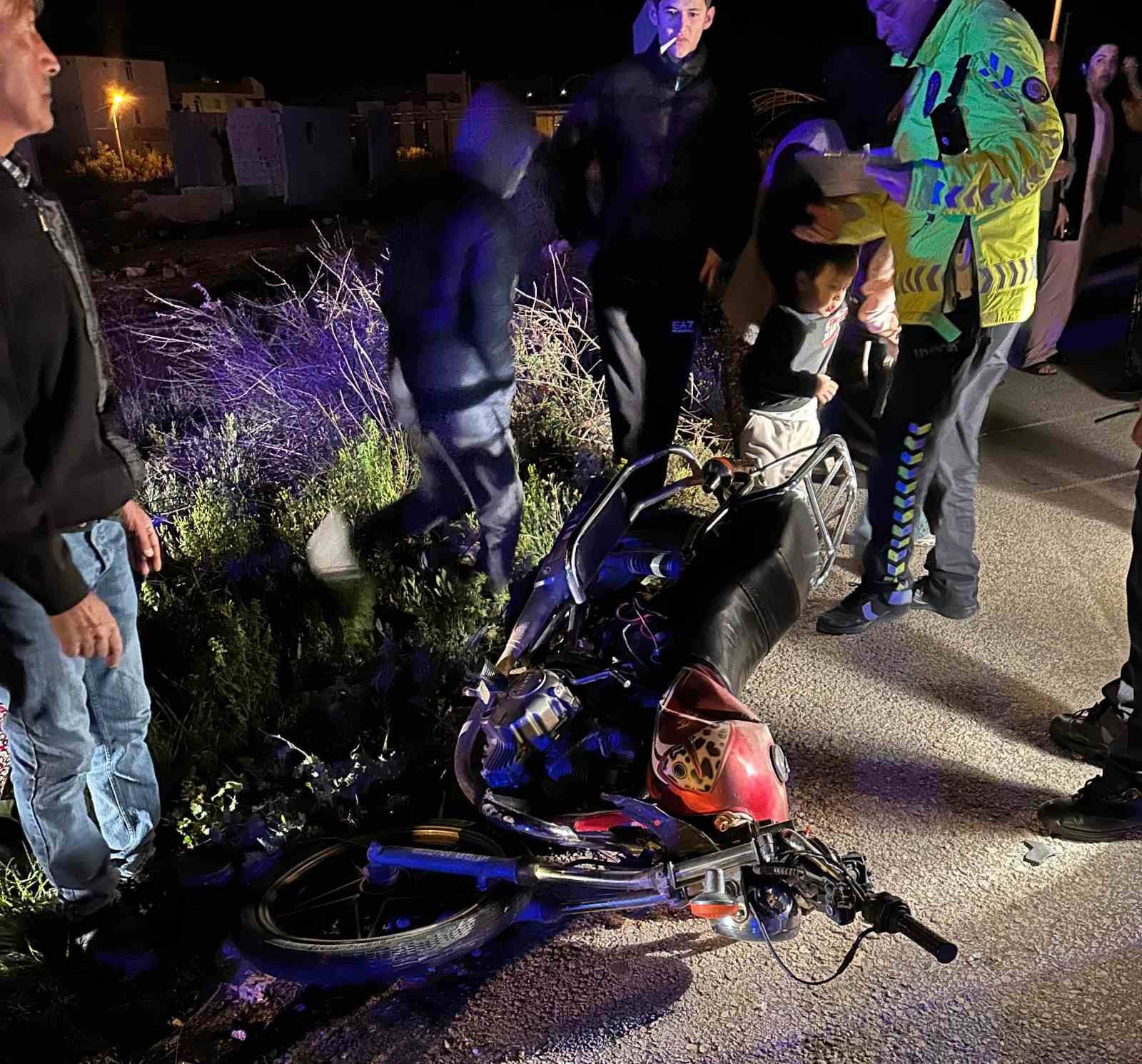 Otomobil ile motosiklet çarpıştı:2 yaralı