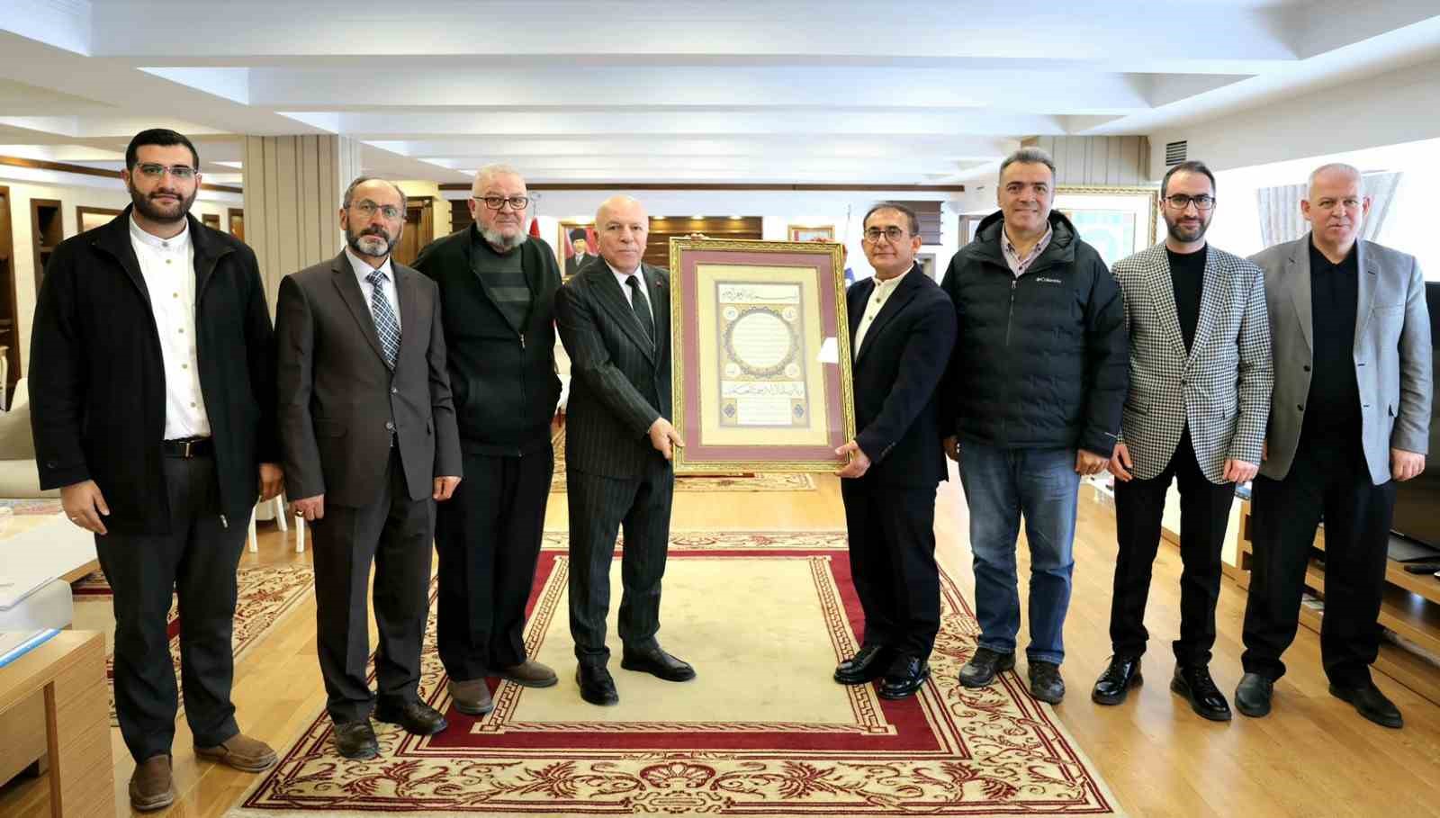 Ebu İshak Vakfı’ndan Başkan Sekmen’e Anlamlı Ziyaret