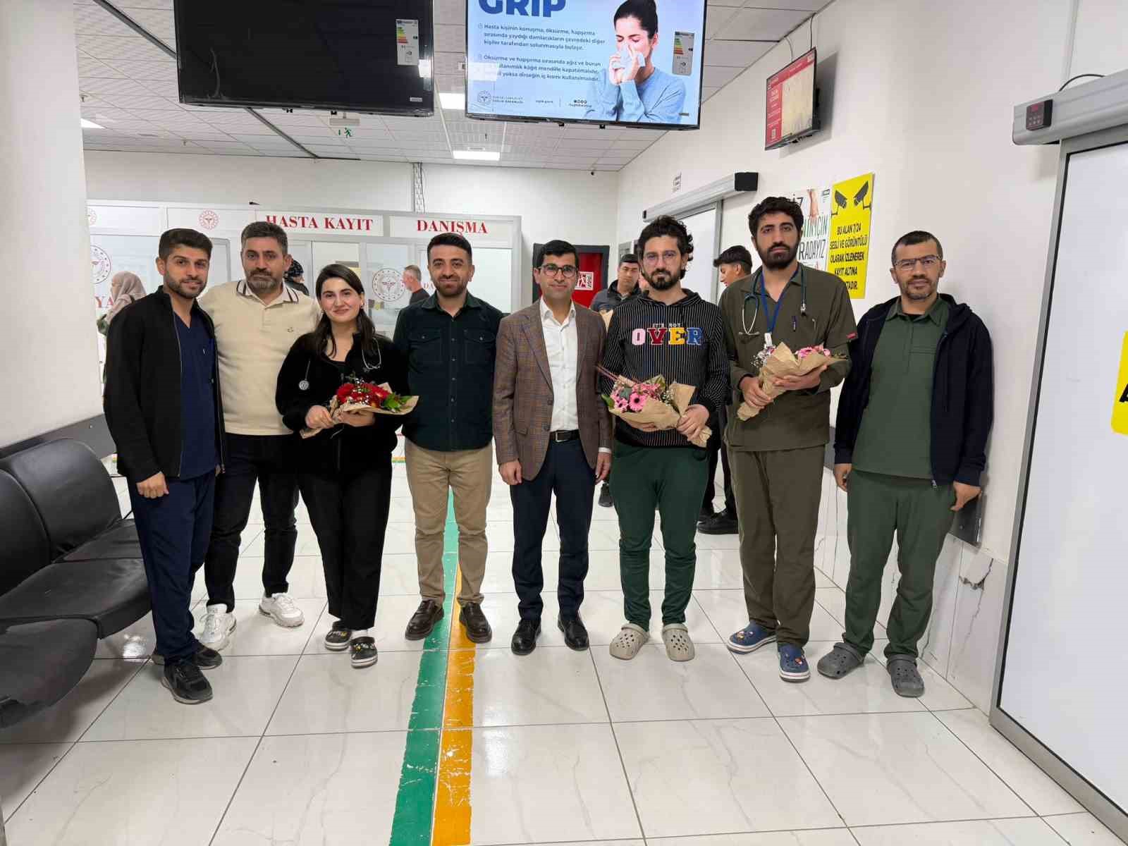 İdil’de 14 Mart Tıp Bayram’ında sağlık çalışanlarıyla bir araya gelindi