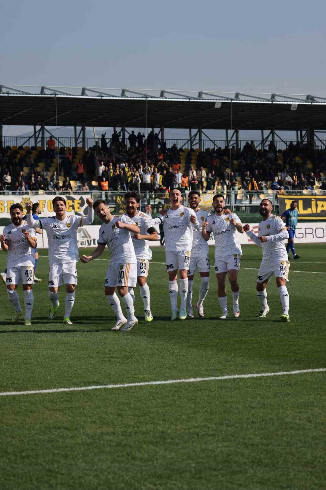 TFF 2. Lig: Aliağa FK: 3 - Arnavutköy Belediyespor: 0
