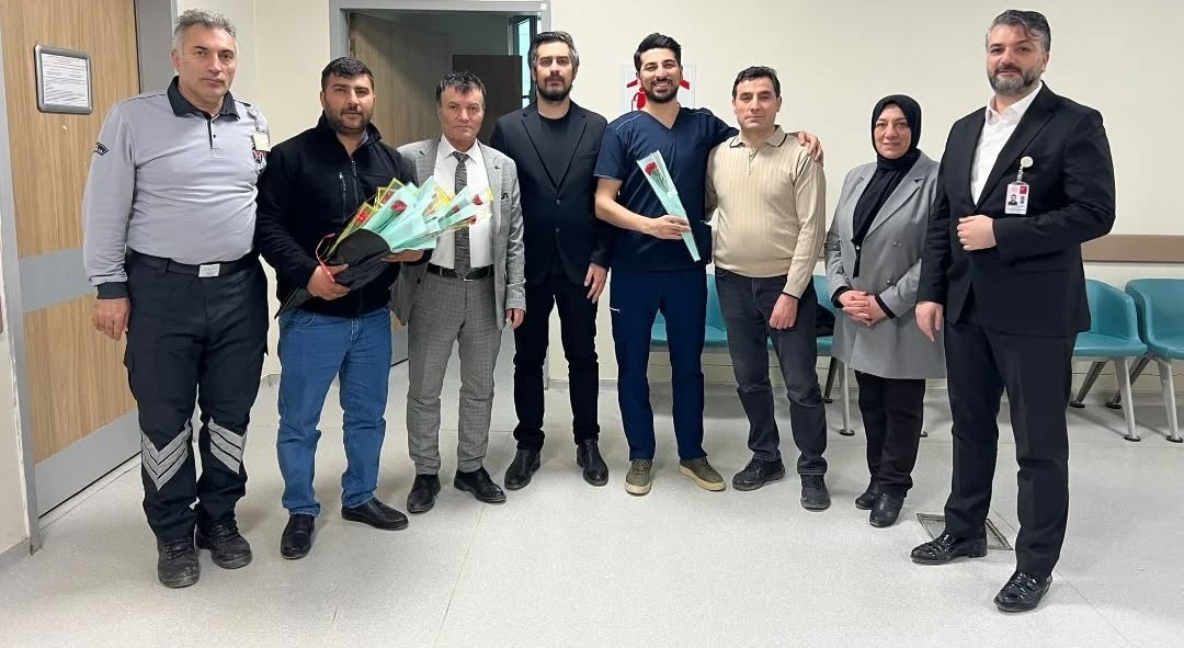 Bayburt’ta sağlık çalışanlarının 14 Mart Tıp Bayramı kutlandı