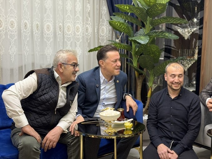 Hatipoğlu Muttalip Mahallesi’nde hemşehrileriyle buluştu