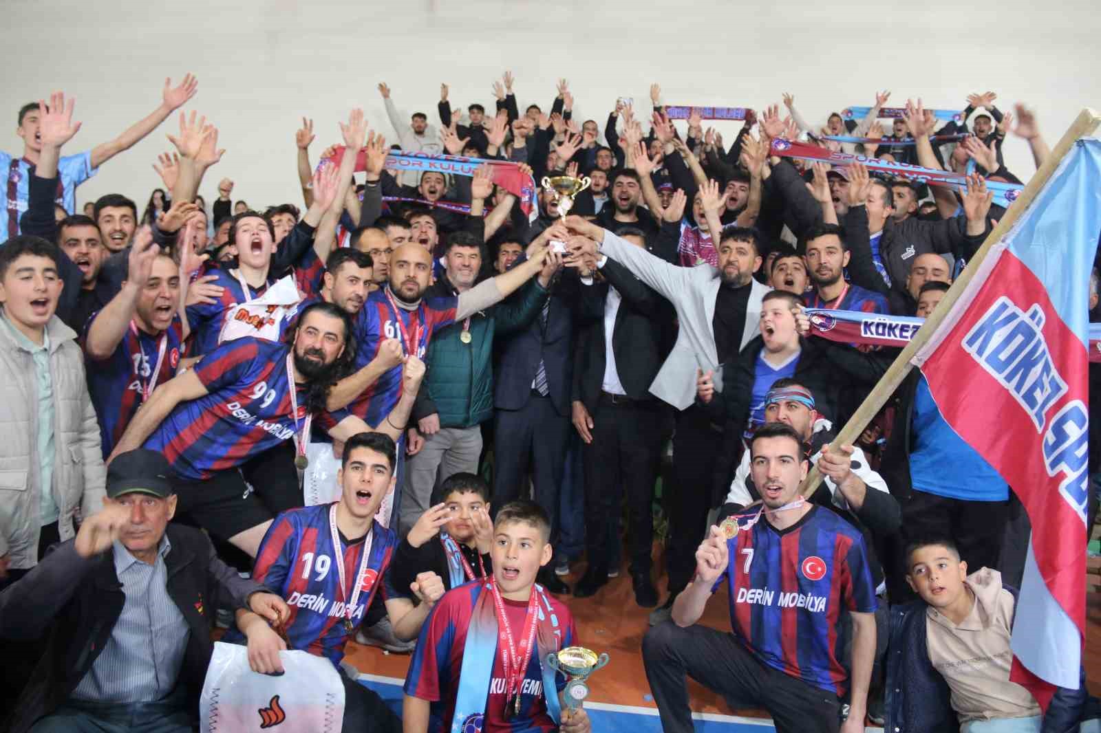 Eskil’de voleybol turnuvasının şampiyonu Kökezspor oldu