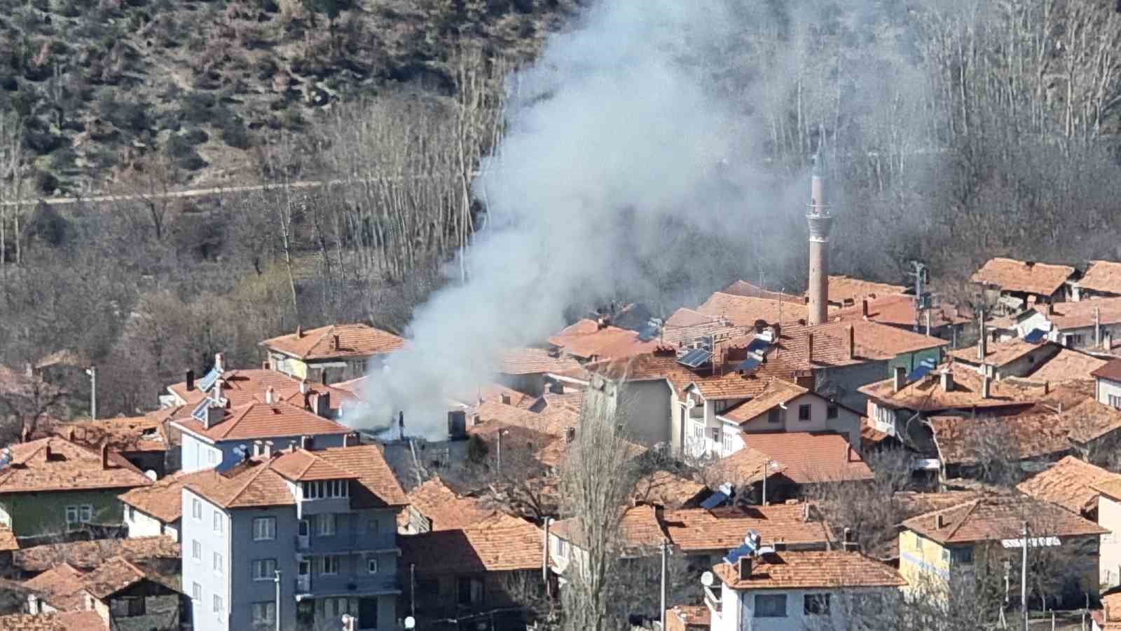 Köyde kurulan yangın vanaları muhtemel bir felaketi önledi