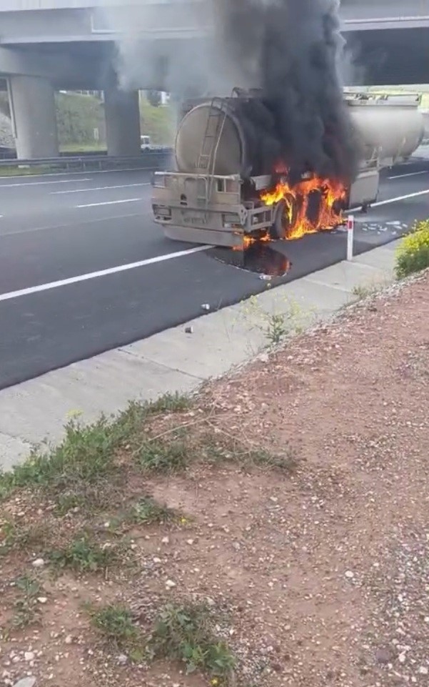 Osmaniye’de mazot yüklü tanker alev aldı