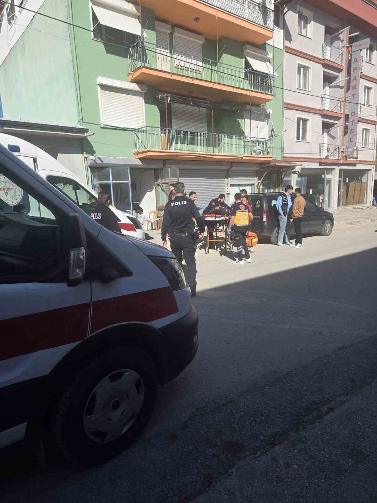 Eski karısını bacağından pompalı tüfekle yaralayan şahıs ve iş yeri sahibi tutuklandı