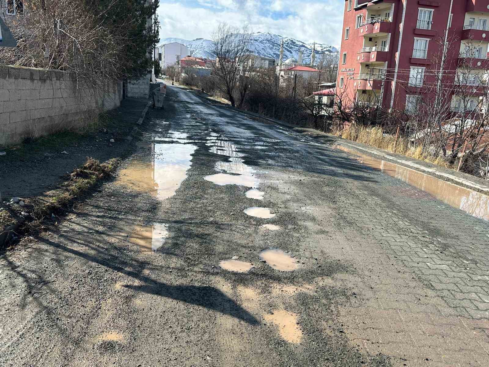 Kağızman’da yol çilesi yıllardır çözüme kavuşmadı