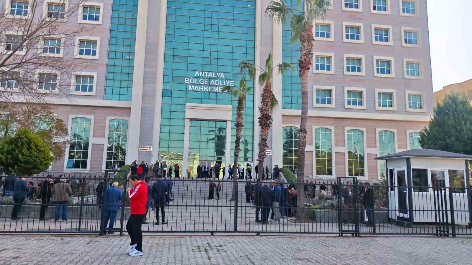 Antalya Büyükşehir Belediyesi soruşturması davasında tutuklu sanıklardan 3’üne tahliye