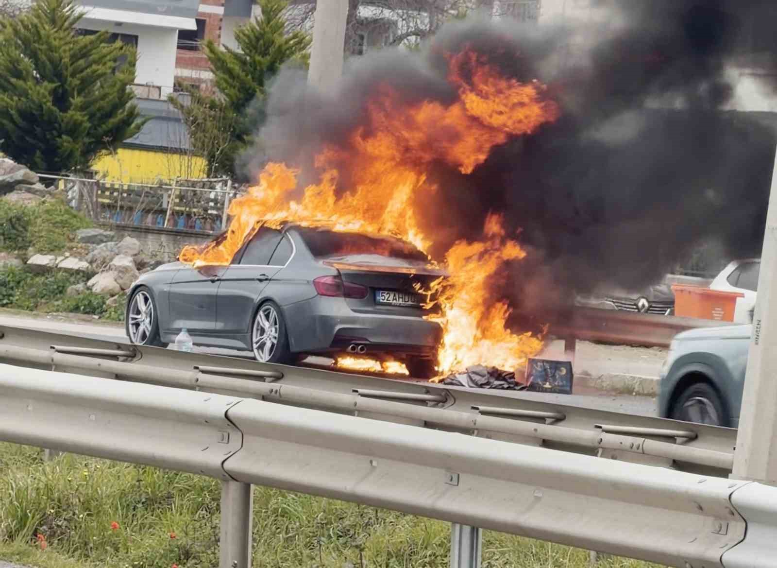 Ordu’da lüks otomobil alevlere teslim oldu