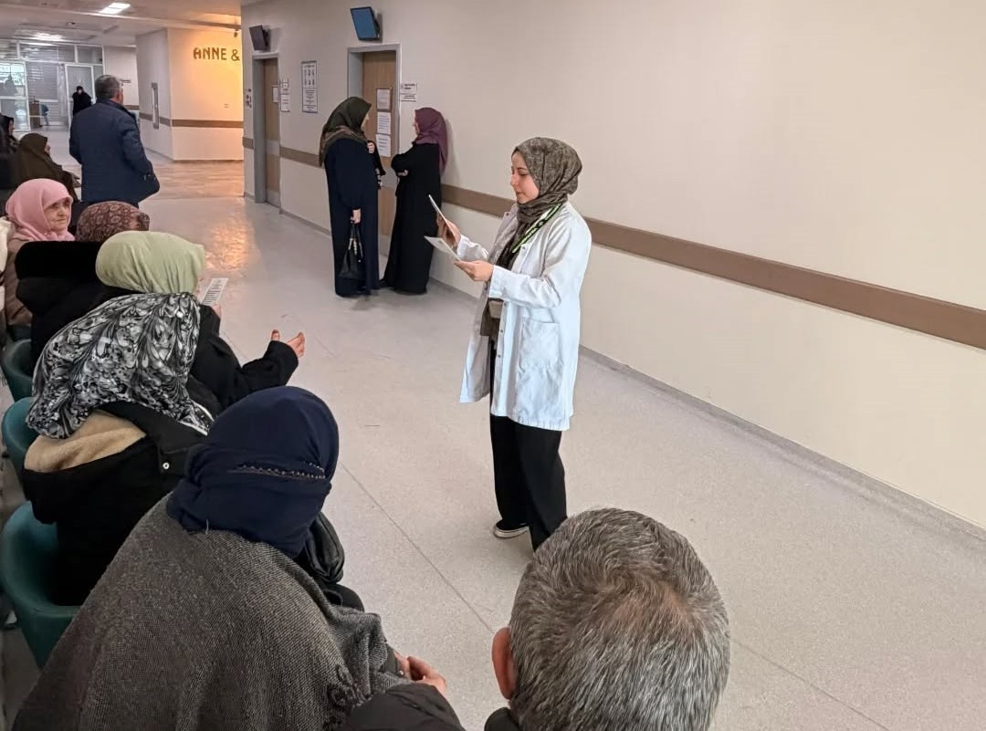 Bayburt’ta vatandaşlar böbrek sağlığı ve yaşlı bakımı konularında bilgilendirildi