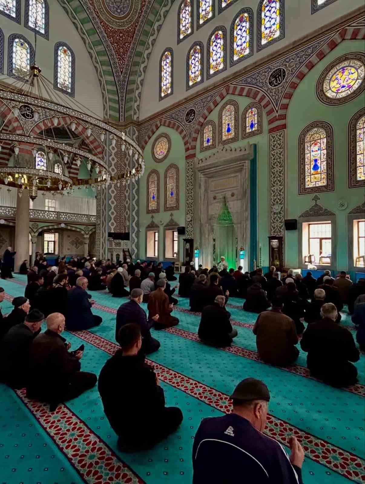 Reşadiye Camii’nde 18 Mart Şehitleri Anma Programı düzenlendi