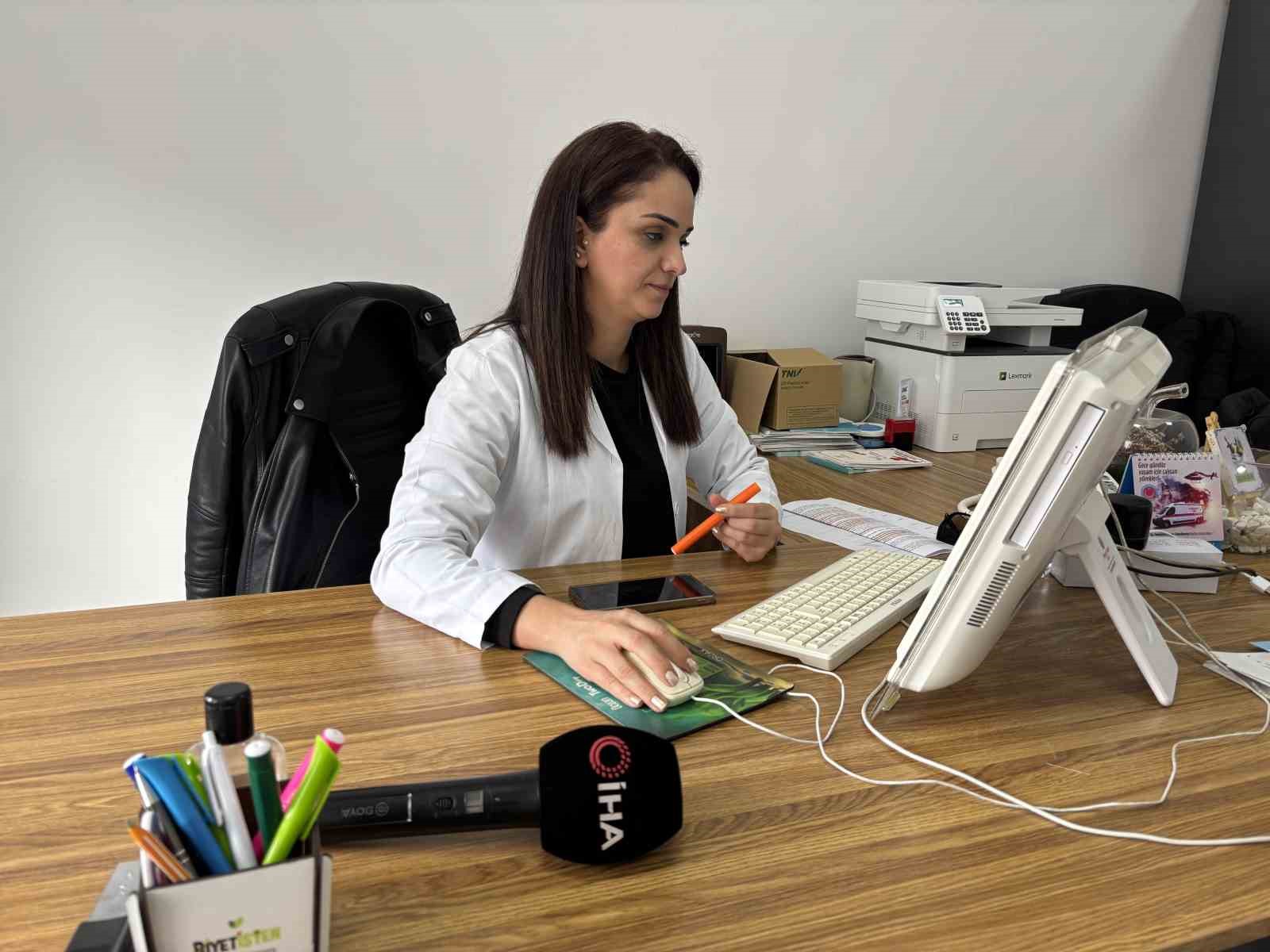 Diyetisyen Taşkesen: "Mutlaka 3 öğün beslenmeye dikkat ediyoruz"