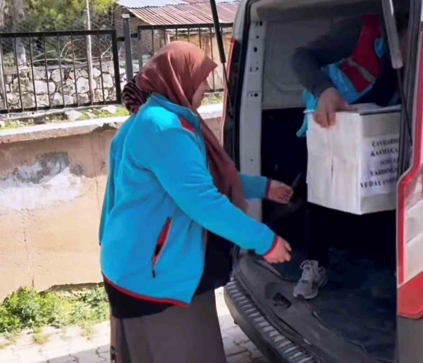 Çavdarhisar SYDV gıda yardım paketlerini ihtiyaç sahiplerine ulaştırdı