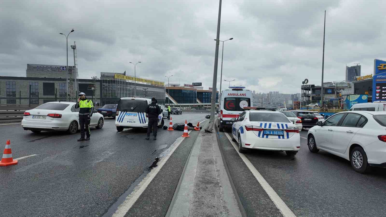 Esenyurt’ta bayram öncesi cinayet gibi trafik kazası: Plastik kask ölüm getirdi