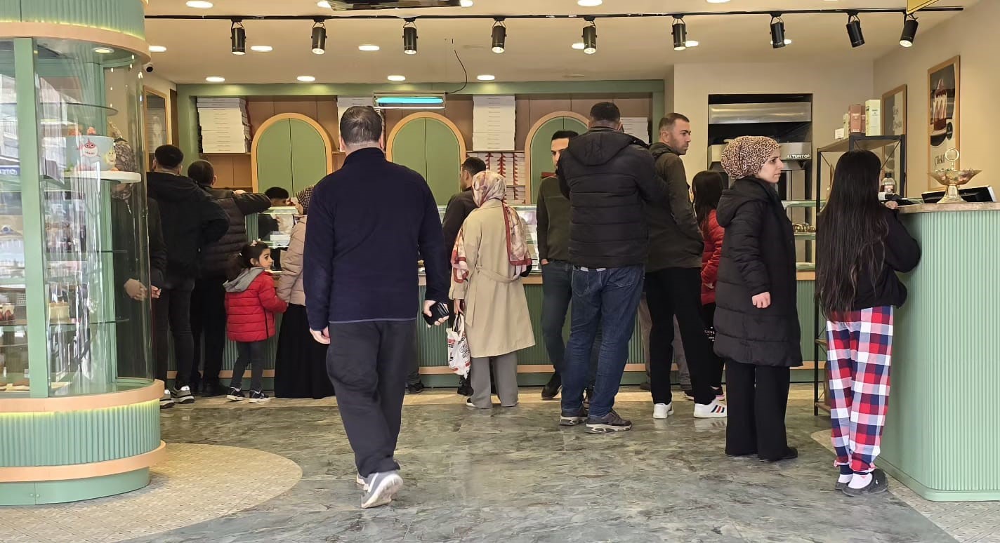 Diyarbakır’da pastanelerde bayram yoğunluğu