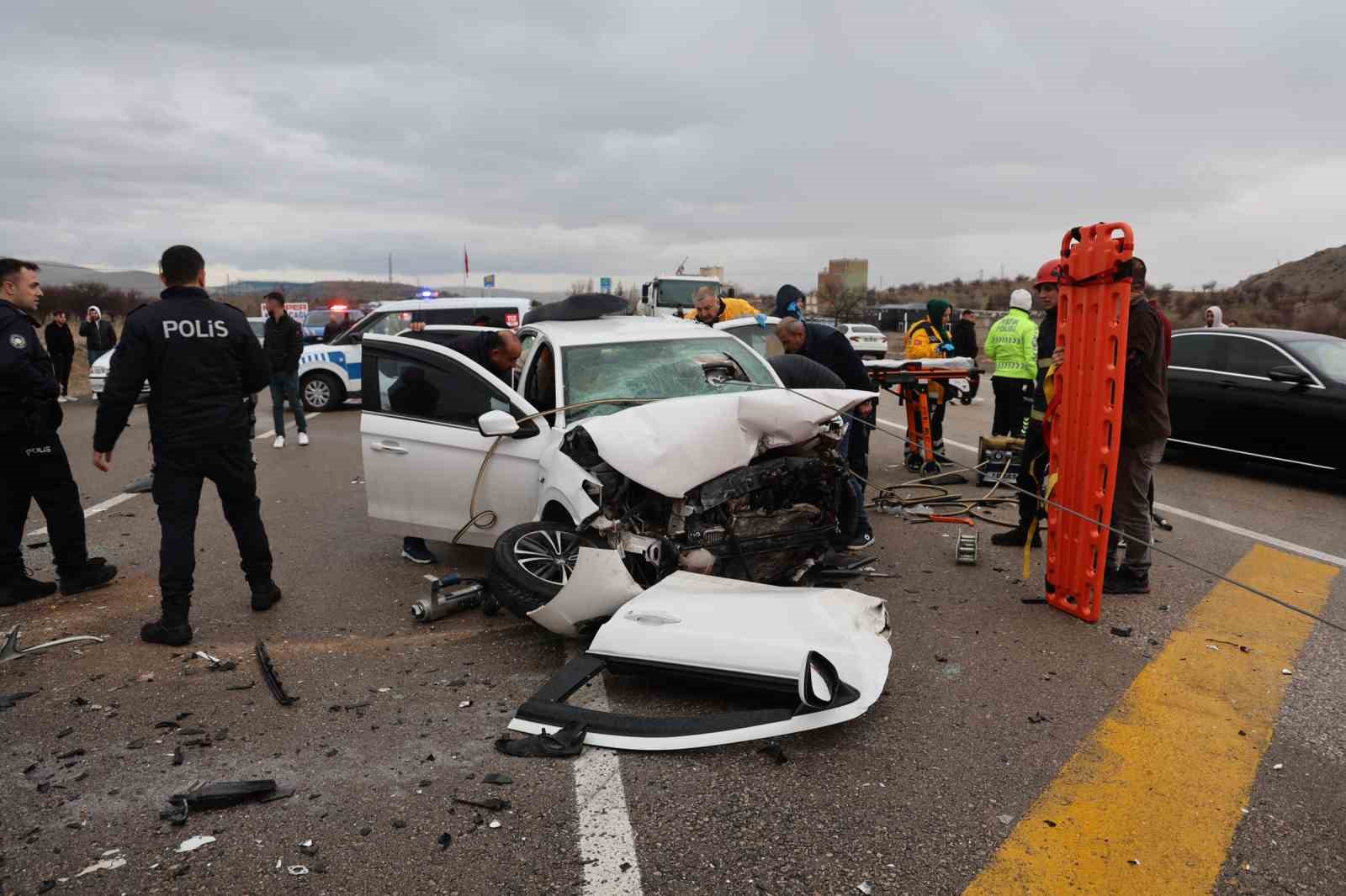 Nevşehir’de zincirleme trafik kazası: 2 ölü, 7 yaralı