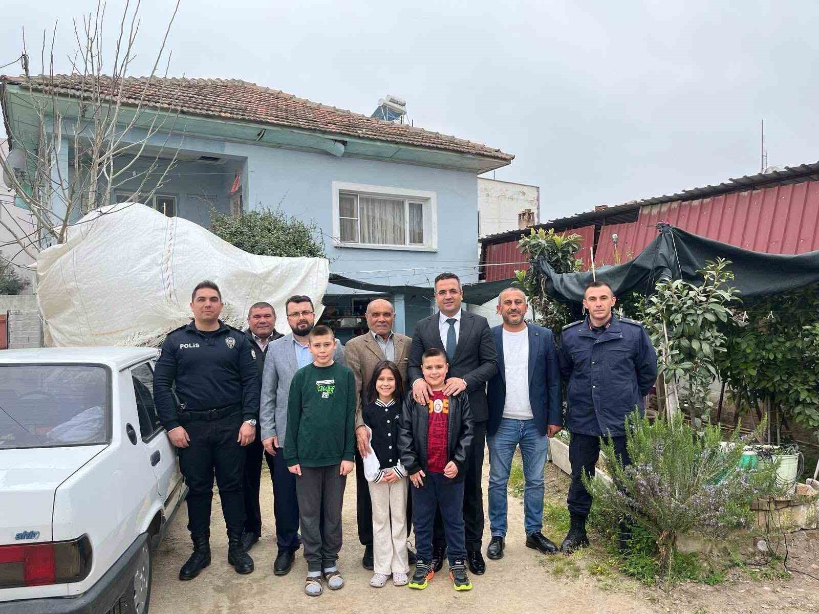 Kaymakam Dalak, şehit ve gazi ailelerini bayramda da yalnız bırakmadı