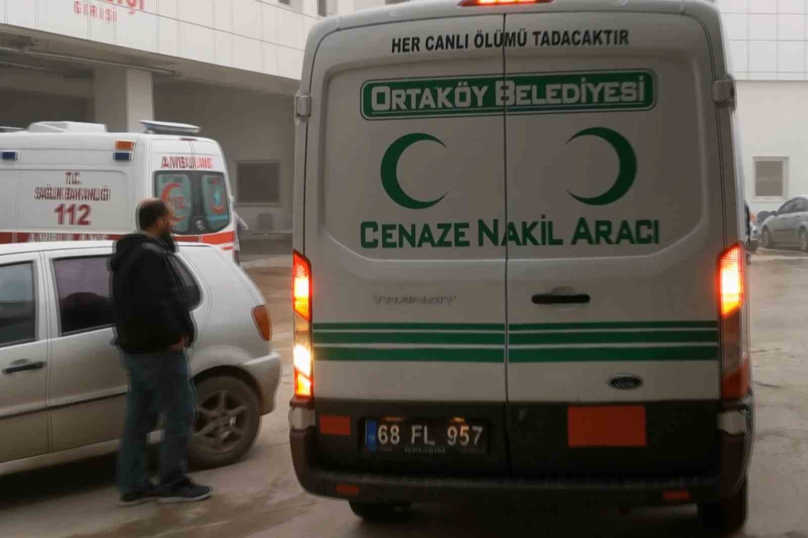 Boşanma aşamasındaki eşini babasının mezarı başında öldürdü, baldızını ağır yaraladı