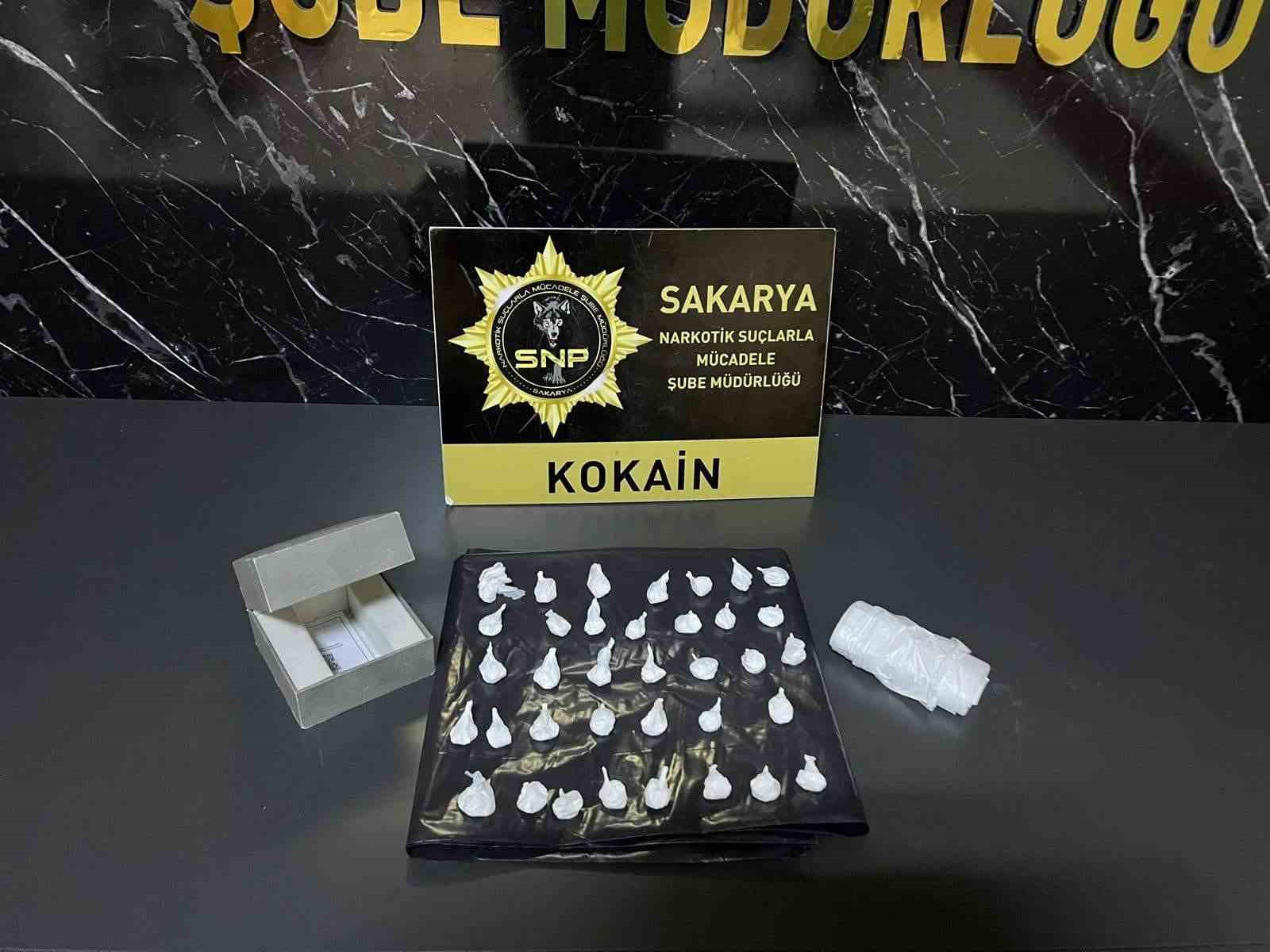 Mücevher kutusundan 38 parça kokain çıktı: 1 tutuklama