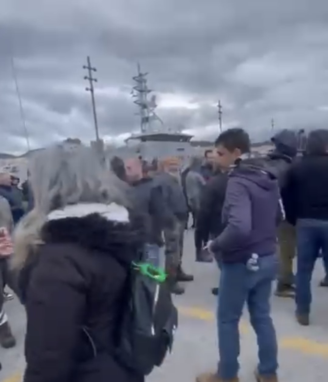 Eylemden sonra kapılar açıldı