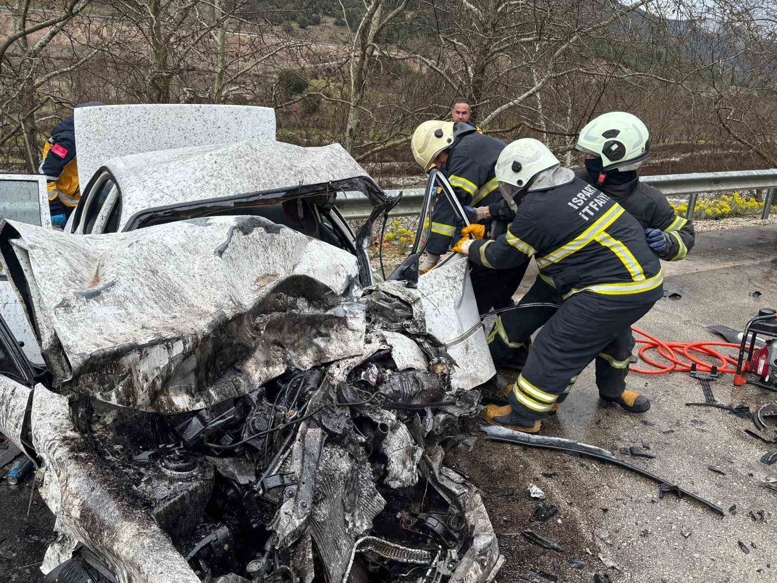Isparta’da feci kaza nişanlı çifti hayattan kopardı