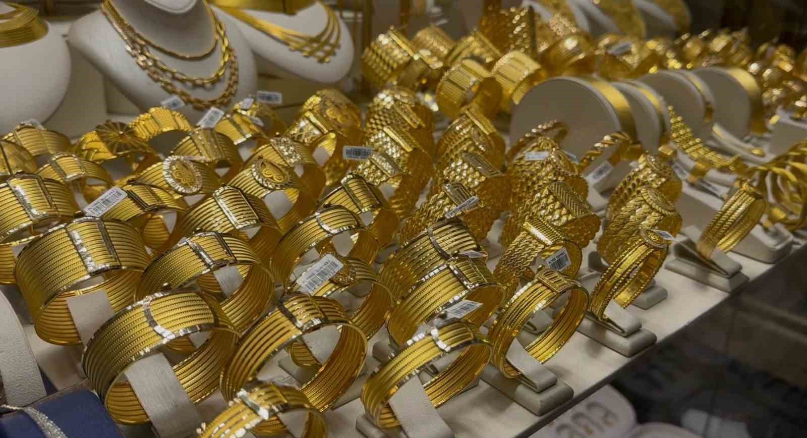 Altında bankalar ile canlı piyasadaki makas gramda 500 lirayı geçti