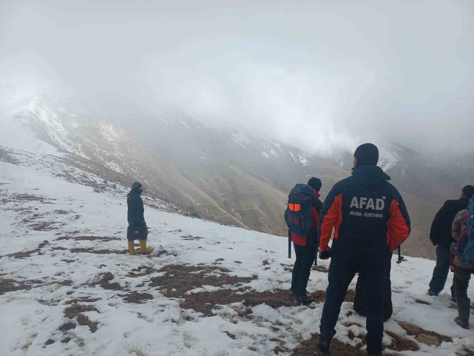 Bozdağ’da kaybolan dağcıyı arama çalışmaları İzmir’e kaydırıldı