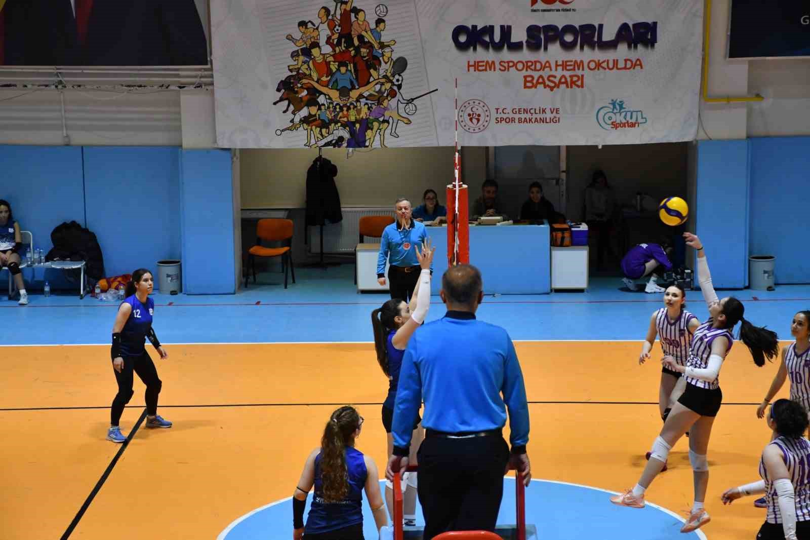 Yıldız Kızlar Voleybol Kulüp Müsabakaları sona erdi