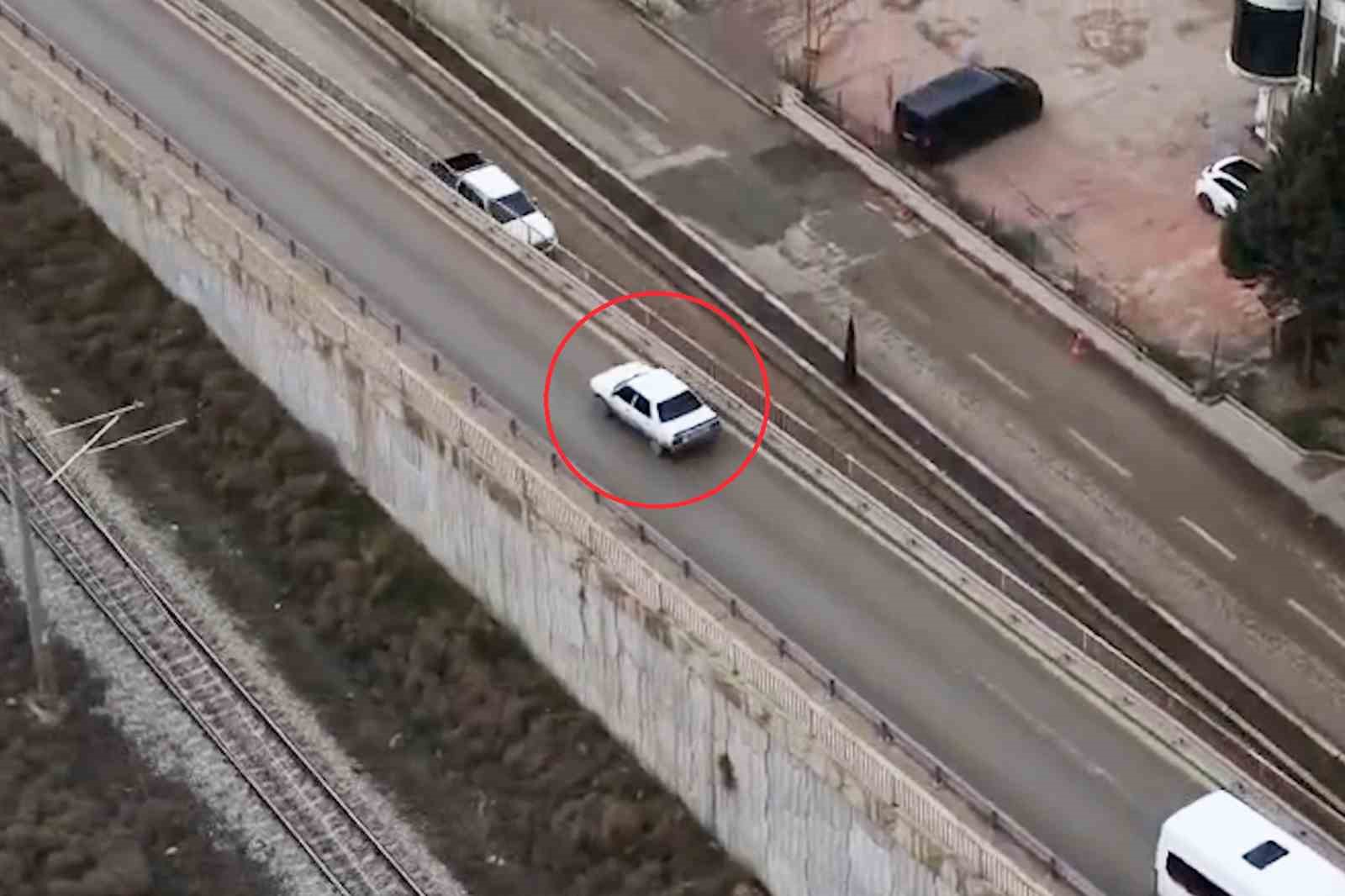 Kaçış planı işe yaramadı, koşarak araç değiştirdi yine yakalandı