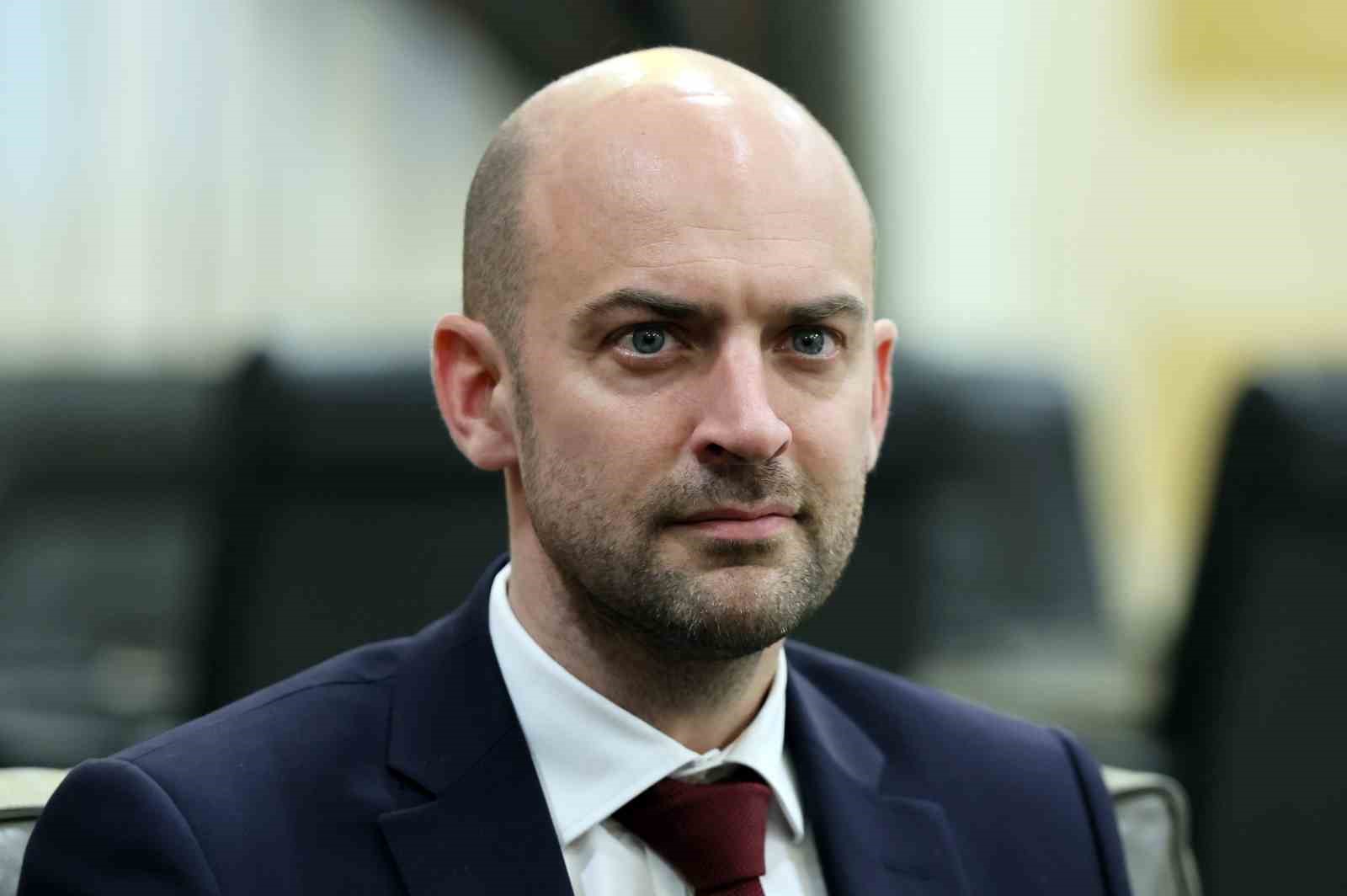 Fransa Dışişleri Bakanı Barrot’tan İsrail’e Lübnan’da kara saldırılarından kaçınma çağrısı