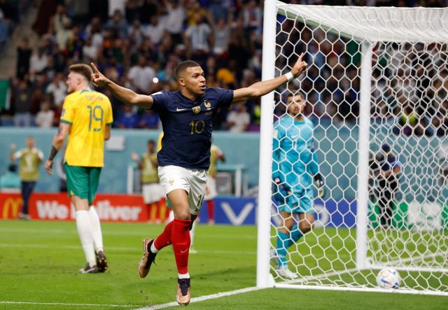 Mbappe döktürdü, Fransa farka koştu! Thierry Henry'nin rekoru egale edildi