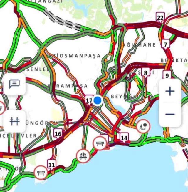 Yola çıkacaklar dikkat! İstanbul'da yollar kilit, trafik yoğunluğu yüzde 90'a çıktı