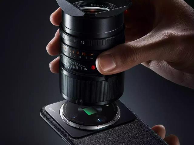 Telefon kamerası teknolojisinde son nokta! DSLR lens takılabilecek