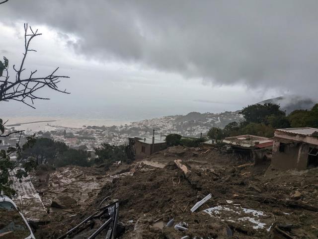 İtalya'nın Ischia Adası'nda şiddetli yağış heyelana neden oldu: 8 ölü, çok sayıda kişiye ulaşılamıyor