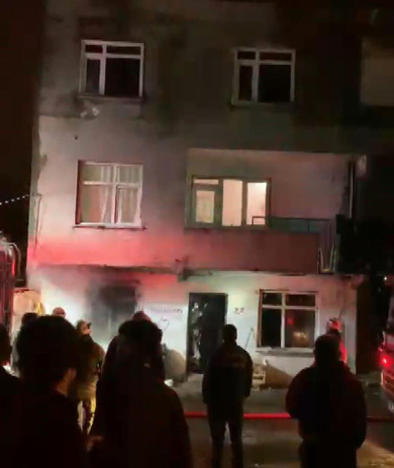 Arnavutköy'de eşine kızıp kirada kaldığı evi iki kez yaktı; arazide uyurken polise yakalandı