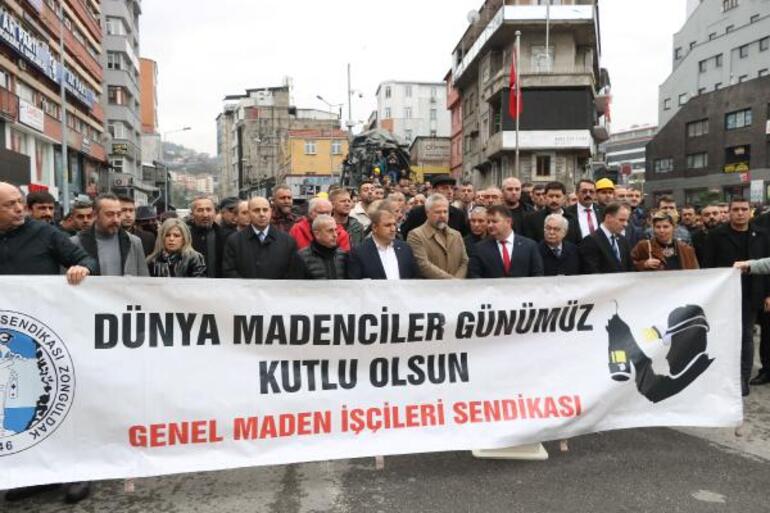 Amasra'da Madenciler Günü'nde Madenci Anıtı'na çelenk bırakıldı