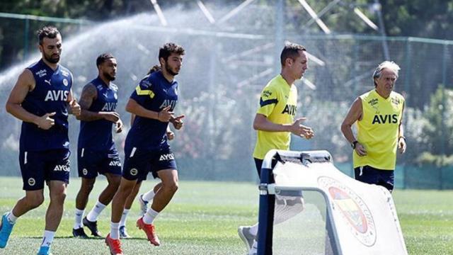 Acun Ilıcalı planları bozdu! Fenerbahçe'nin golcüsüne kanca