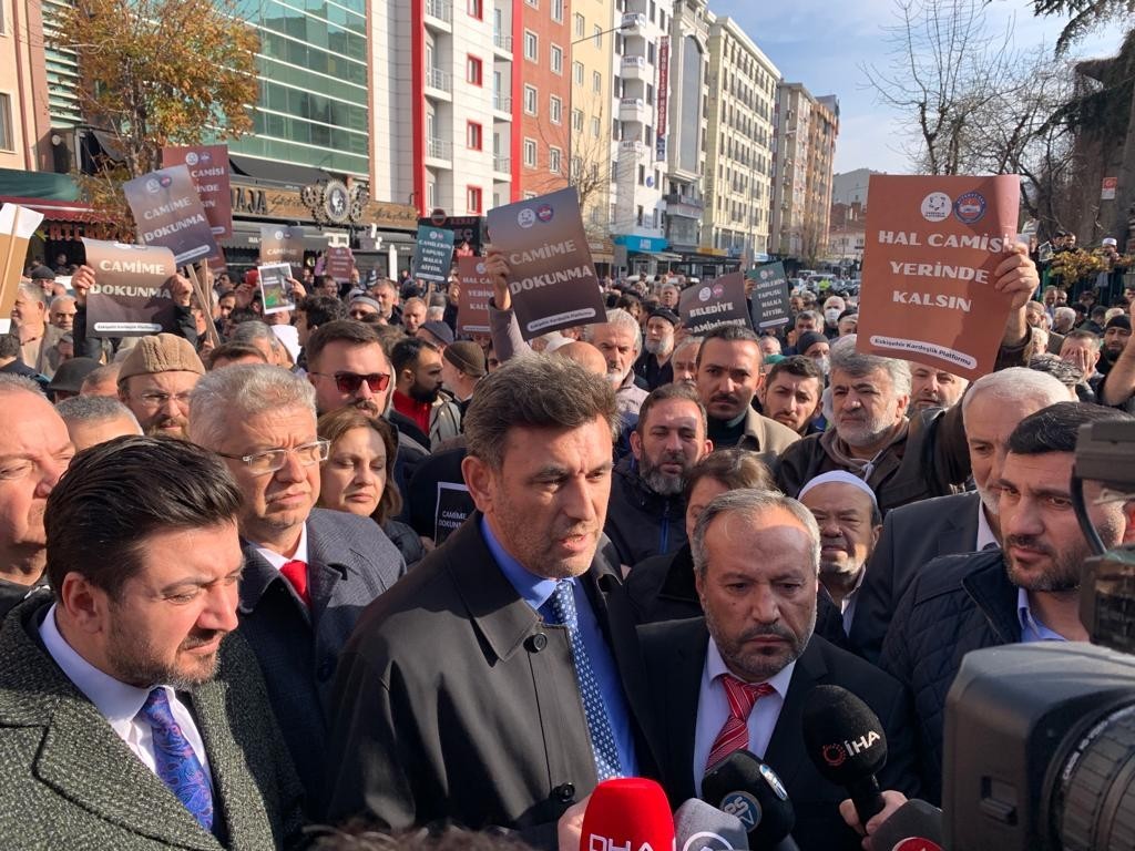 Hal Camii yıkım kararına tepkiler büyüyor