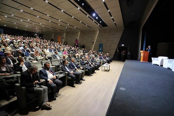 Başakşehir'de 'İstihdam Zirvesi' düzenlendi