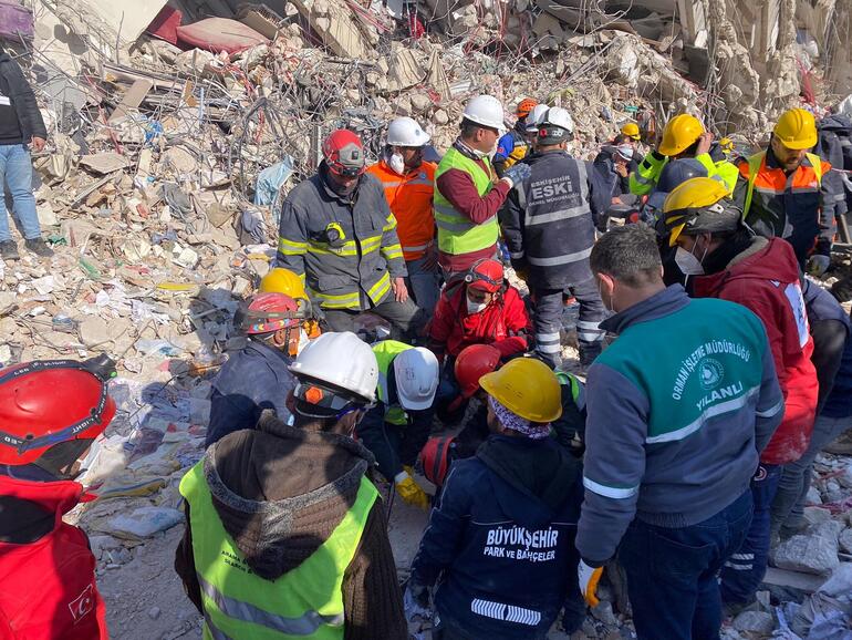 Deprem bölgesi için 'asbest' ve 'akciğer hastalığı' uyarısı