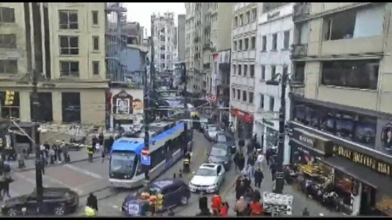 Sirkeci'de tramvay raydan çıktı