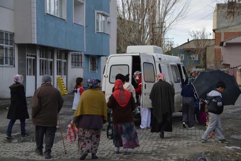 Ağrı'da 4 bin kişiye Kızılay'dan iftar yemeği