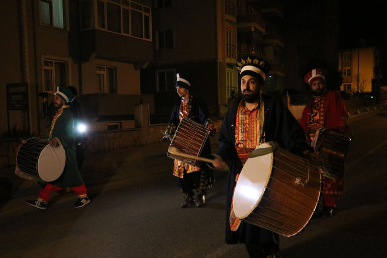 Tekirdağlılar sahura mehter takımının marşlarıyla uyanıyor