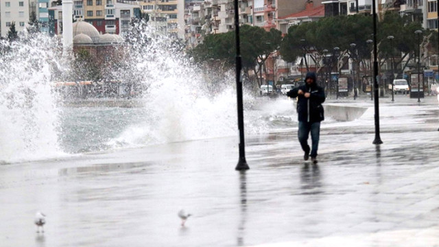 Meteoroloji bölge bölge uyardı! Yağmur ve fırtına çok şiddetli geliyor