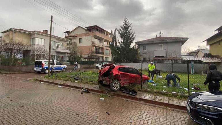 Polisten kaçan sürücü, otomobiliyle kaldırımdaki yayaya çarptı