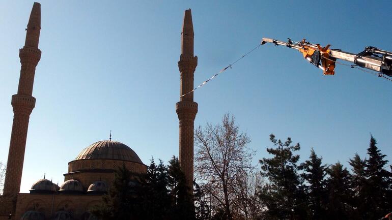 Kilis’te hasarlı minareleri yıkılan camiler, ramazanda ibadete açılacak